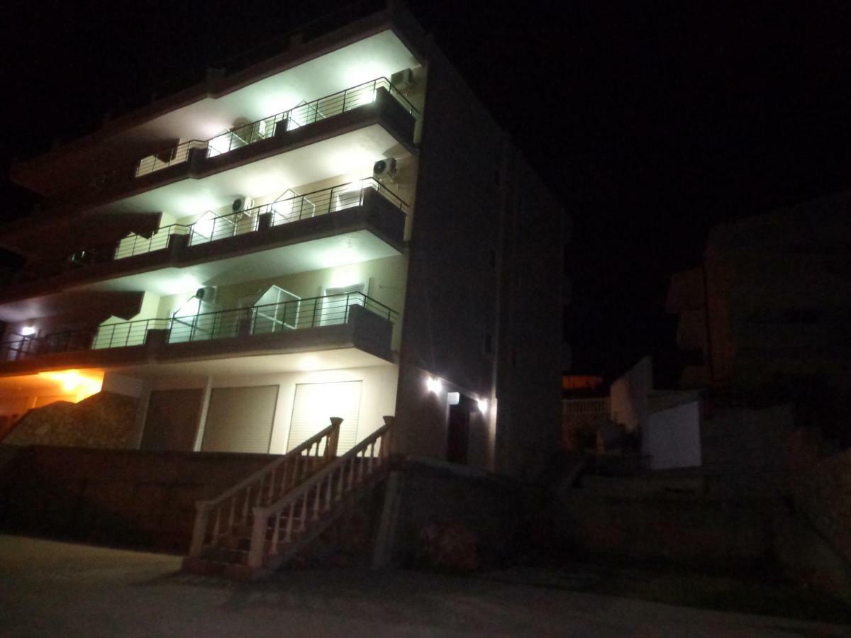 Olympian Rooms Dhërmi Екстериор снимка